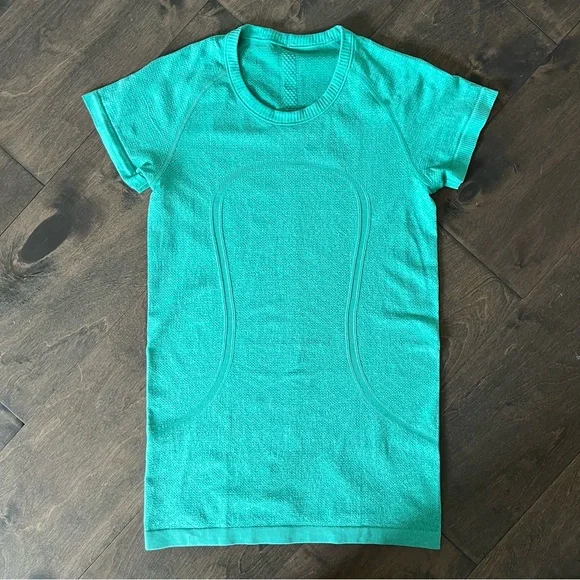 Lululemon Green and Blue Swiftly Tech Tops - Picture 2 of 9